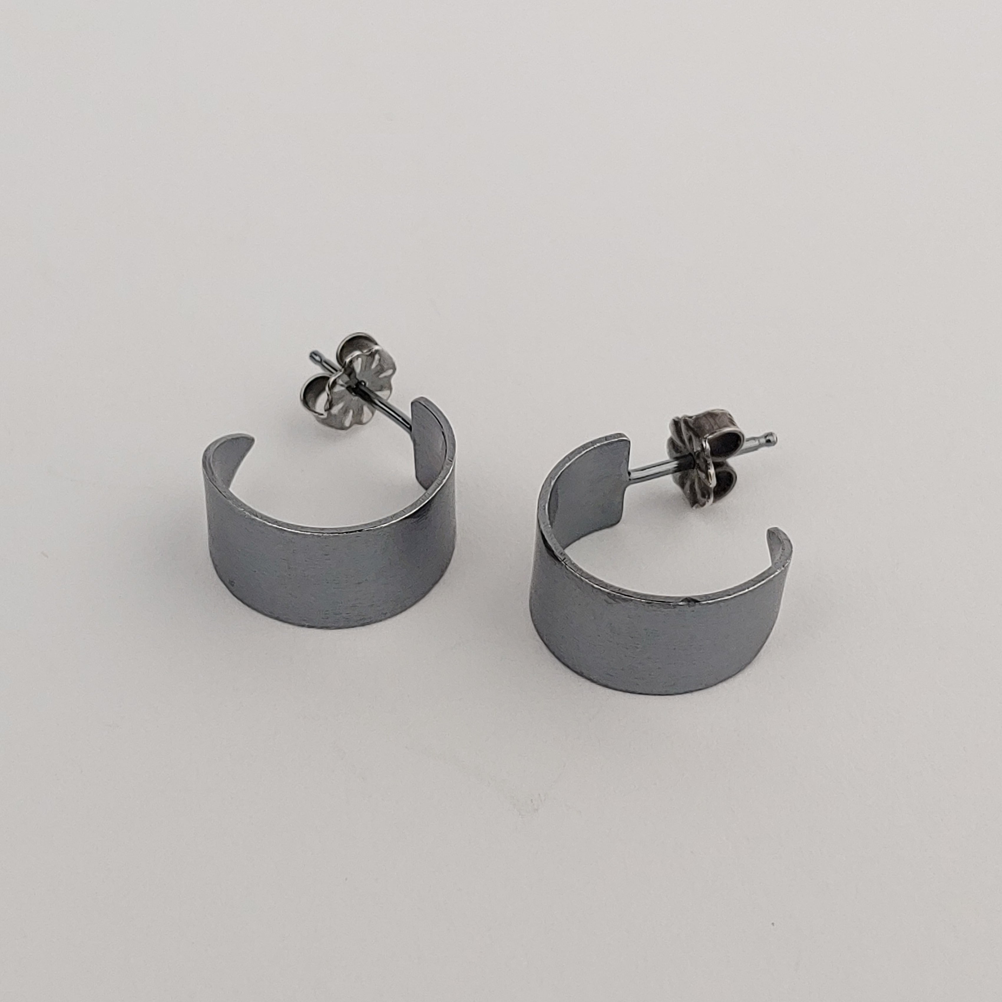 Wide Hoops - Main Image